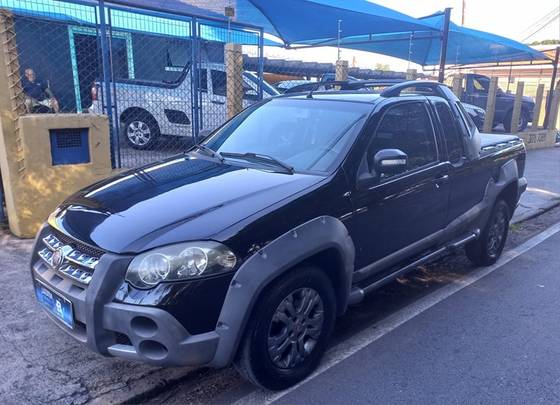 FIAT STRADA 1.8 MPI ADVENTURE CE 16V FLEX 2P MANUAL FIAT STRADA 1.8 MPI ADVENTURE CE 16V FLEX 2P MANUAL